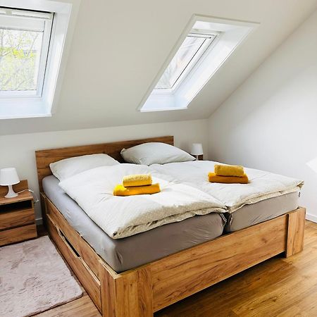 Etagen-Wohnung Nahe Flughafen Hamburg Norderstedt Exterior foto